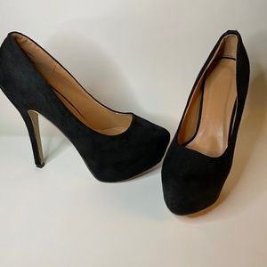 Twisted Black Platform faux suede 6 in heel